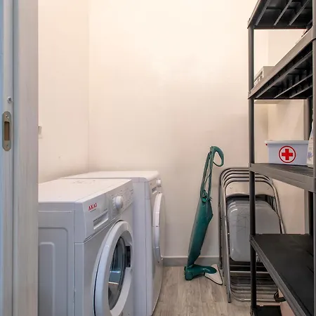 Thomas' House Apartment