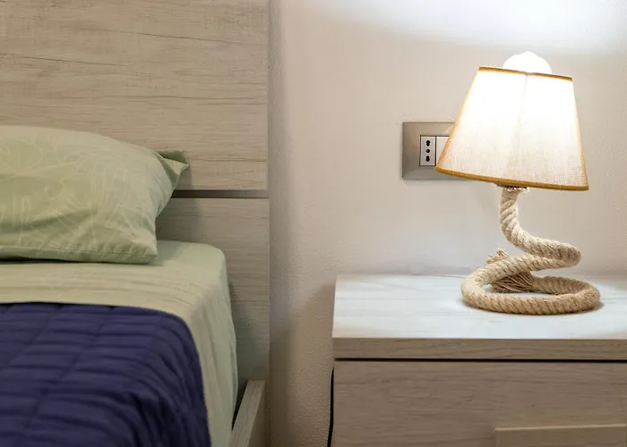 Thomas' House ألغيرو